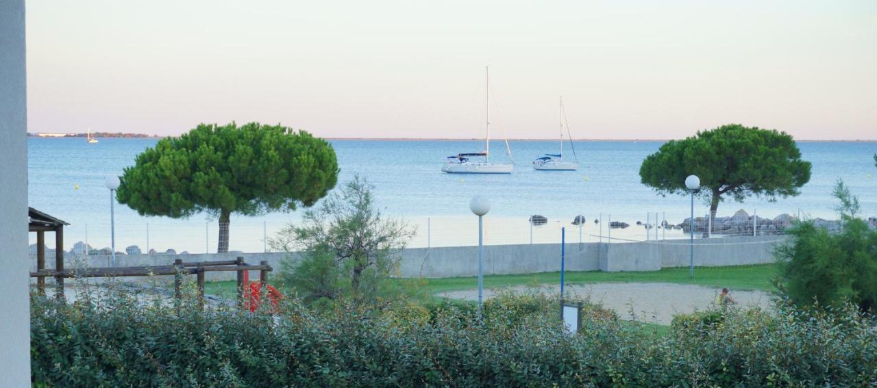 Appartamento Port Mezua Mèze Esterno foto