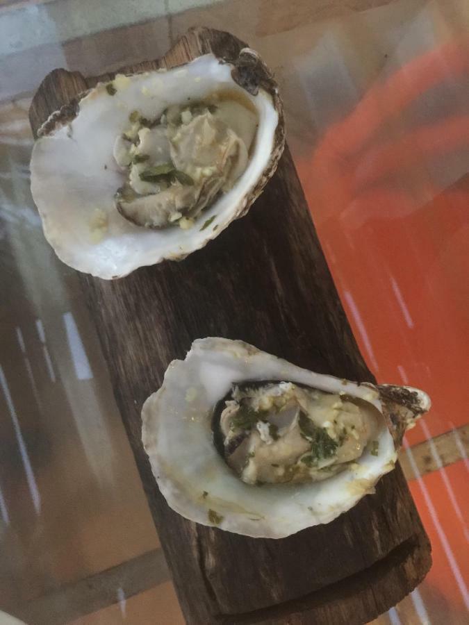 Appartamento Port Mezua Mèze Esterno foto